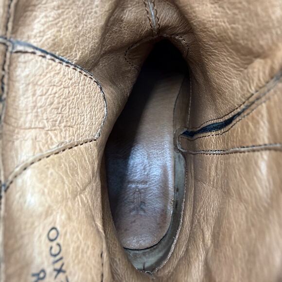 PRE-LOVED FRYE Vicky Boots
**Lot’s of Life Left !** Size 8 B - Picture 9 of 10